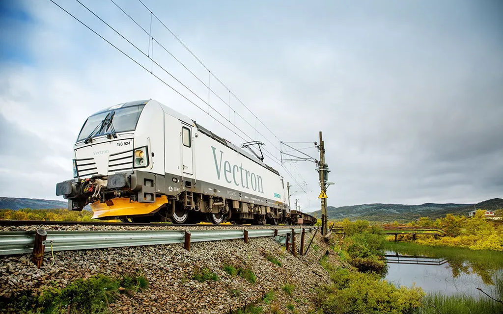 Sei locomotive Siemens per Rail Traction Company e InRail<h2 class='anw-subtitle'>L’accordo firmato comprende anche l’attività di manutenzione nei service center di Verona e Udine</h2>