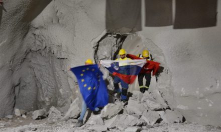 Ferrovia Capodistria-Divaccia, scavati i due tunnel più lunghi<h2 class='anw-subtitle'>Nei giorni scorsi si sono chiusi i lavori per la galleria ferroviaria più lunga della Slovenia</h2>