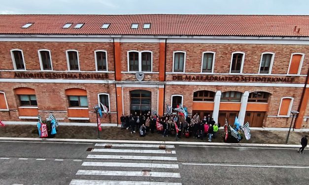 A Venezia sciopero dei dipendenti dell’Authority<h2 class='anw-subtitle'>Si continua a chiedere le dimissioni dei vertici, mentre il presidente Di Blasio scrive una lettera ai lavoratori</h2>
