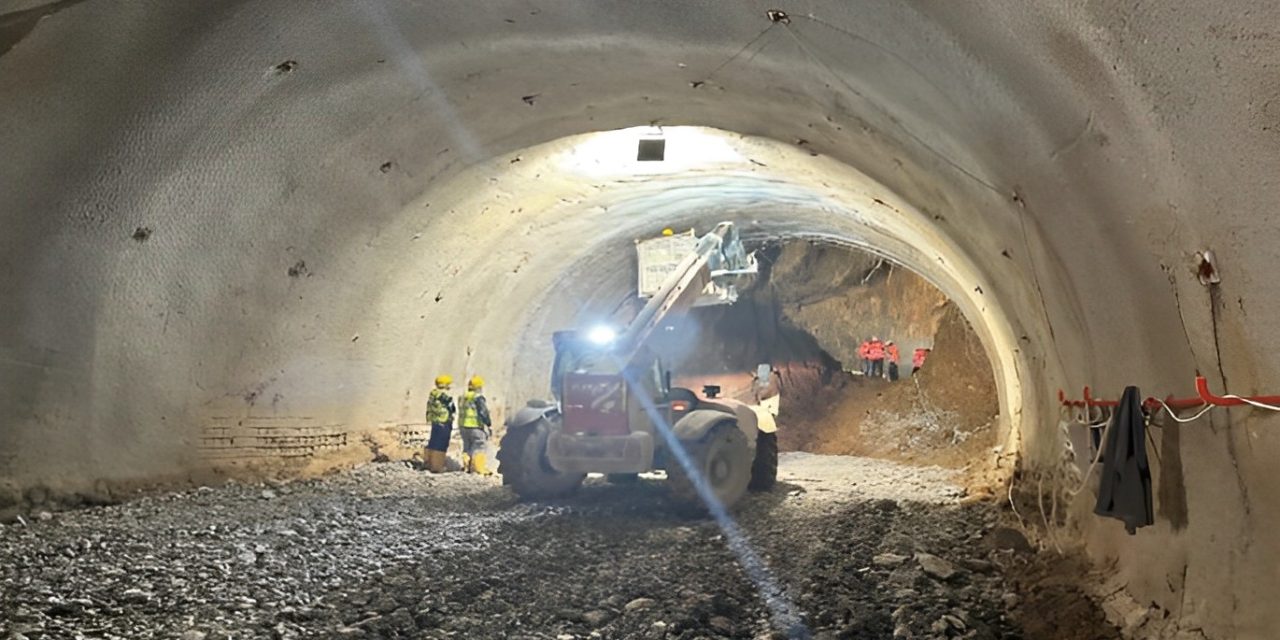 Ferrovia Capodistria-Divaccia: necessari ponti nelle grotte carsiche<h2 class='anw-subtitle'>La stessa soluzione dovrebbe essere adottata per l'eventuale realizzazione del progetto fra Ronchi e il porto di Trieste</h2>