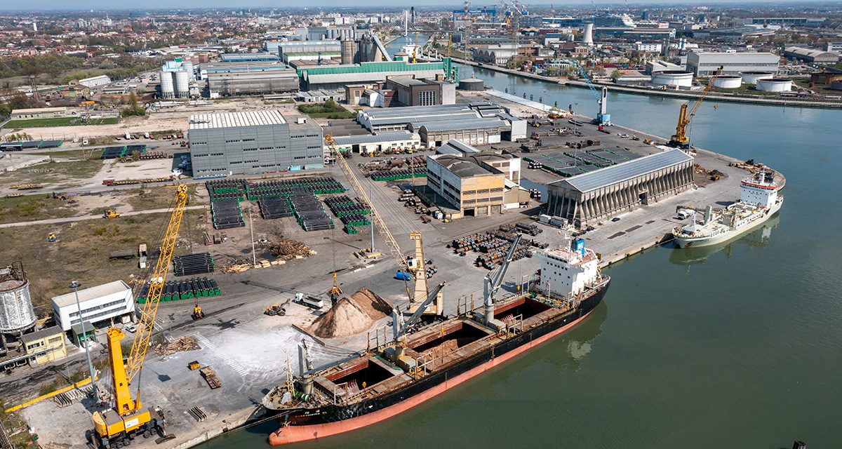 Porti di Venezia e Chioggia: 26 nuove concessioni<h2 class='anw-subtitle'>Il Comitato di gestione dell'Authority ha dato il via libera a Cimolai Tecnology e Colacem, ma anche a ERF</h2>