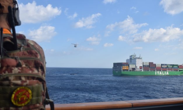Esercitazione Marina militare-Italia Marittima<h2 class='anw-subtitle'>Simulato carico sospetto a bordo della portacontainer Ital Wit, in navigazione nel Mediterraneo orientale</h2>
