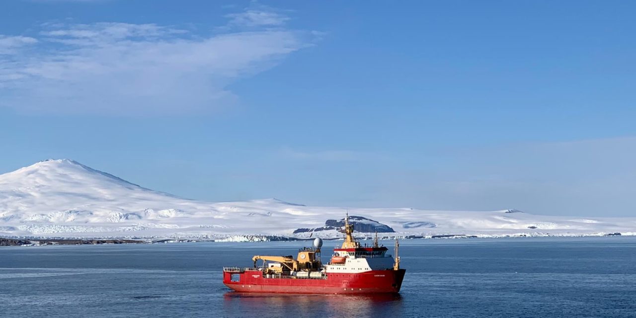 La rompighiaccio Laura Bassi salpata per l’Antartide<h2 class='anw-subtitle'>La nave oceanografica italiana partecipa alla 40° campagna del Programma Nazionale di Ricerche</h2>