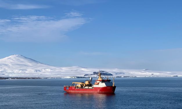 La rompighiaccio Laura Bassi salpata per l’Antartide<h2 class='anw-subtitle'>La nave oceanografica italiana partecipa alla 40° campagna del Programma Nazionale di Ricerche</h2>