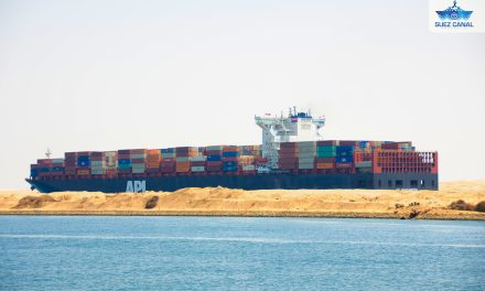 Canale di Suez, traffico dimezzato ma pronto alla ripresa<h2 class='anw-subtitle'>In calo anche i ricavi, mentre proseguono ampliamenti e incrementi della flotta rimorchiatori</h2>