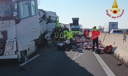 Autostrada A4, incidente tra mezzi pesanti<h2 class='anw-subtitle'>È di un ferito e grossi disagi al traffico il bilancio dell'ennesimo sinistro lungo il tratto Trieste-Venezia</h2>
