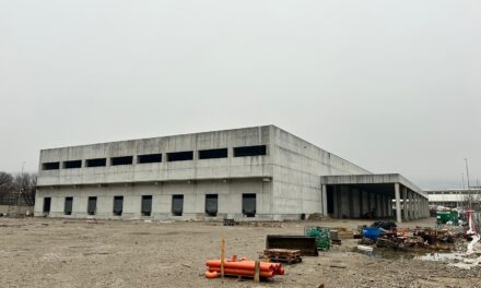 Porto di Trieste, pronto il magazzino per Mitsubishi<h2 class='anw-subtitle'>Nell'area Sea Metal (che ospitava i motori Wartsila) sta per essere inaugurata una moderna struttura realizzata dal Gruppo Parisi</h2>