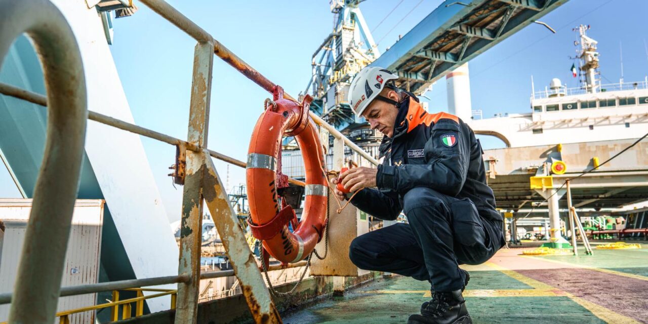 Trieste e Monfalcone: stop a 5 navi in meno di un mese<h2 class='anw-subtitle'>La Guardia costiera ha riscontrato numerose irregolarità in occasione degli approdi nei due porti</h2>
