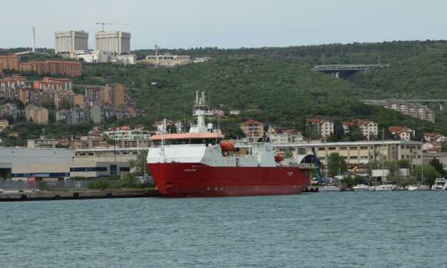 Research vessel Laura Bassi returns to Trieste
