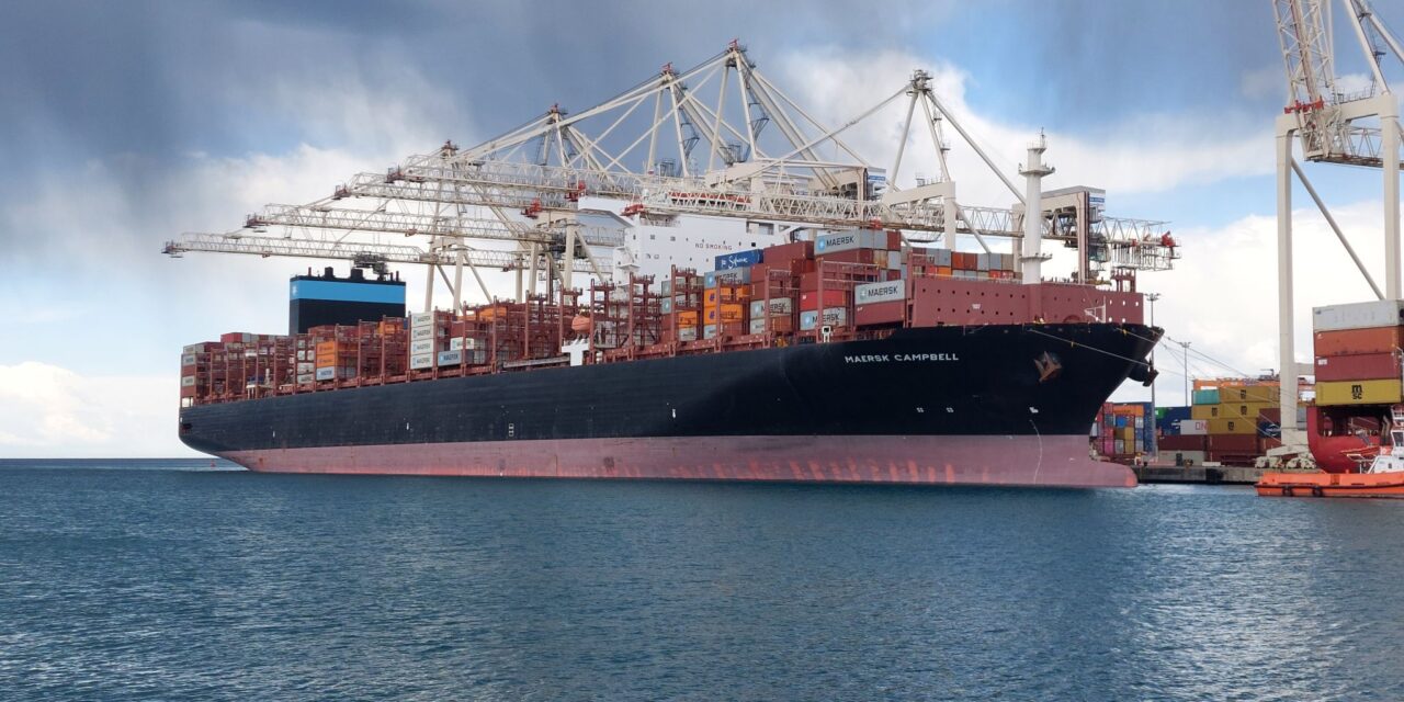 Il nuovo servizio Gemini è arrivato in Adriatico<h2 class='anw-subtitle'>Al porto di Capodistria la prima portacontainer dell'alleanza tra Maersk e Hapag Lloyd</h2>