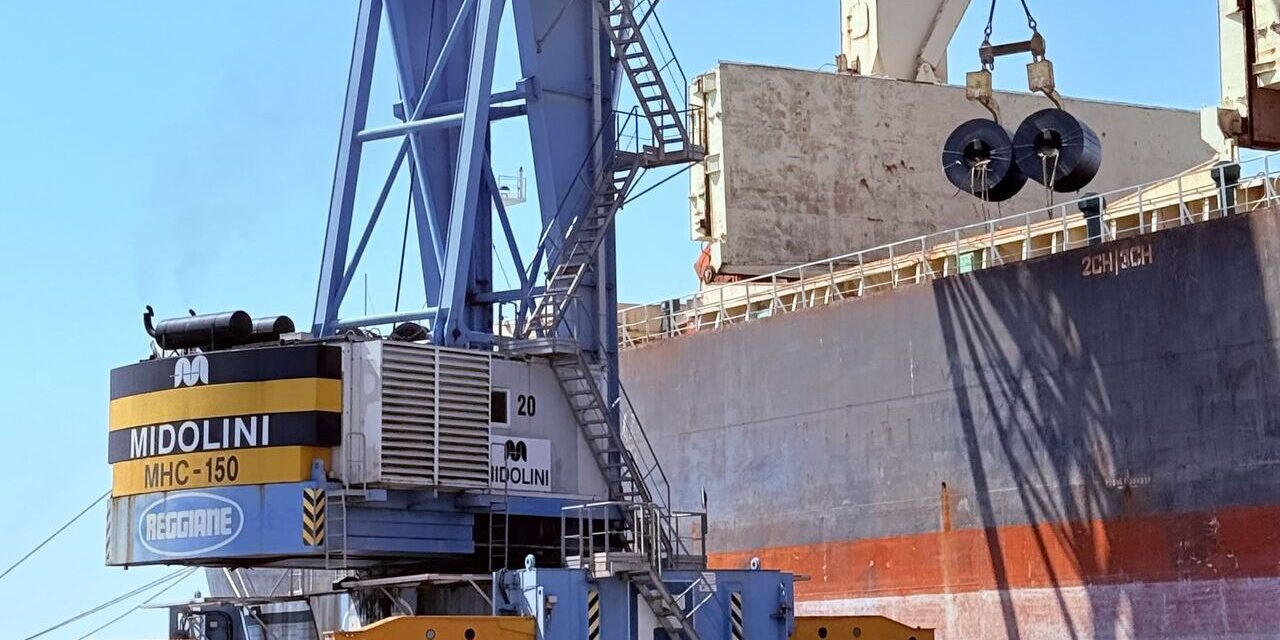 Arvedi dirotta il traffico merci a Monfalcone e Porto Vecchio<h2 class='anw-subtitle'>Abbandonata la Piattaforma logistica, concentrata su traffici container e Ro-Ro</h2>