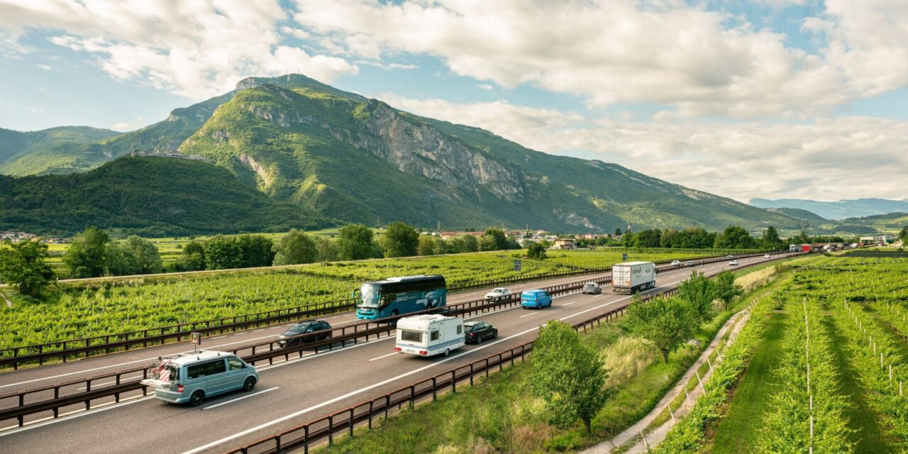 Autobrennero ready for summer travel surge: no construction sites<h2 class='anw-subtitle'>Fourteen critical traffic days expected between July and August. Staff and technology boosted to manage flows on the A22</h2>