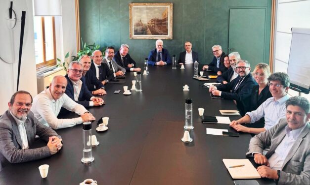 Inizia a Venezia il dialogo tra Gasparato e gli operatori portuali