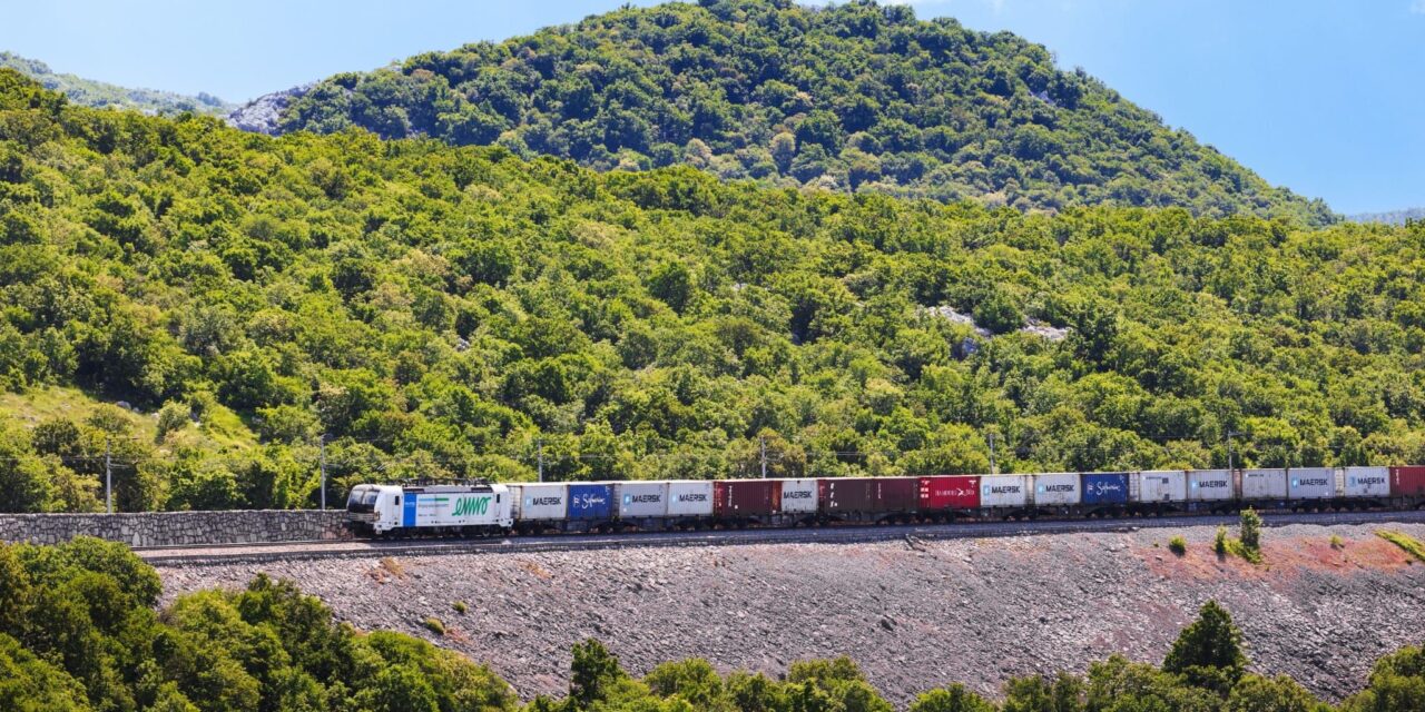 Porto di Fiume, Enna Transport rafforza rete ferroviaria<h2 class='anw-subtitle'>Da Rijeka Gateway partiranno fino a sette treni al giorno, con una riduzione stimata di 350 camion sulle strade.</h2>