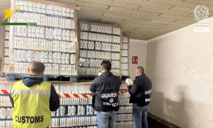 Trieste, sequestrati due container di merce contraffatta<h2 class='anw-subtitle'>Etichette false e prodotti per l’igiene personale e la profumazione ambientale: valore sul mercato oltre un milione di euro</h2>