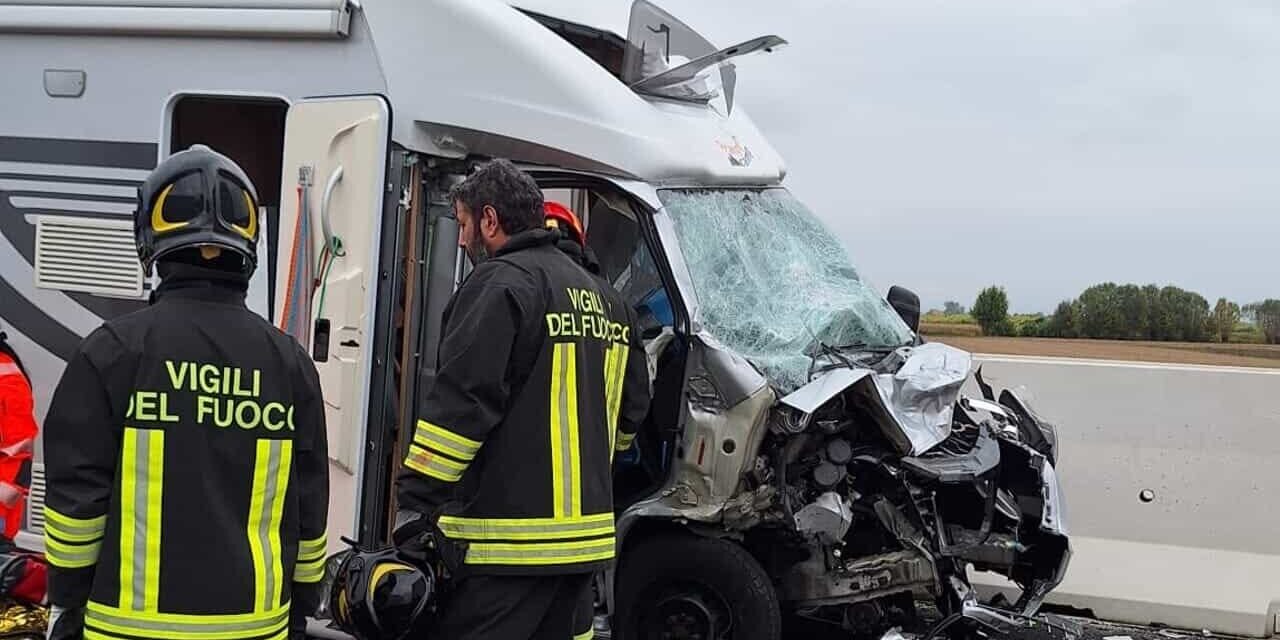 Un altro incidente in A4: camion centra camper<h2 class='anw-subtitle'>Quattro feriti e traffico pesantemente rallentato in direzione Venezia, tra Latisana e Portogruaro</h2>