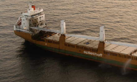 Morto marinaio della Minervagracht dopo attacco nel Golfo di Aden<h2 class='anw-subtitle'>Il membro dell'equipaggio era rimasto gravemente ferito nell’esplosione del 29 settembre</h2>