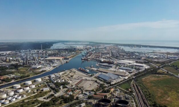 Ravenna at the centre of the raw materials strategy<h2 class='anw-subtitle'>At the Chamber of Deputies, talks between government and businesses relaunch the role of bulk cargoes and point to the port as a key node for security of supply</h2>