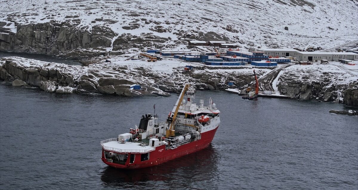 La Laura Bassi salpa per missione in Antartide<h2 class='anw-subtitle'>Partita da Lyttelton la missione della rompighiaccio dell’Istituto Nazionale di Oceanografia e di Geofisica Sperimentale</h2>