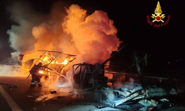 Van rear-ends HGV on the A22, two dead<h2 class='anw-subtitle'>The heavy vehicle was stopped in a lay-by along the A22 Autobrennero in the province of Verona</h2>