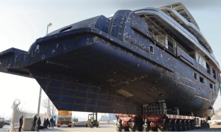 A new 43-metre steel hull ships from Trieste to Ancona<h2 class='anw-subtitle'>The third maxi-yacht built at Seadock facilities for CNB has been transferred: a new build has already started</h2>