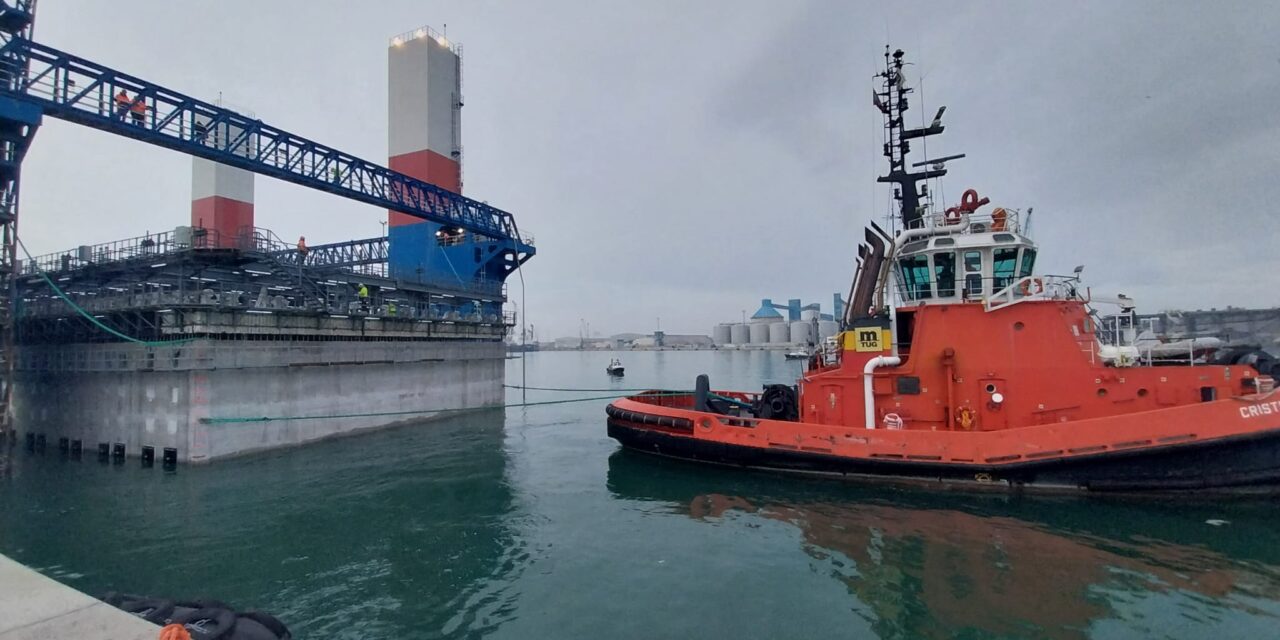 Ravenna launches first caisson for breakwater protecting the regasification unit<h2 class='anw-subtitle'>€200m project more than 8 kilometres offshore: an 880-metre structure to shield the offshore regasification unit</h2>