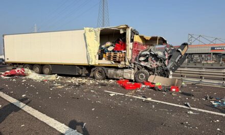 Ancora incidenti sulla A4: due morti<h2 class='anw-subtitle'>Un'automobile con targa polacca ha tamponato un camion. In mattinata scontro tra Tir nel tratto veronese</h2>