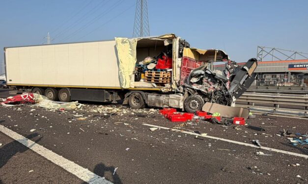 Further accidents on the A4: two dead<h2 class='anw-subtitle'>A car with Polish plates rear-ended a lorry. In the morning, a crash between HGVs in the Verona section</h2>