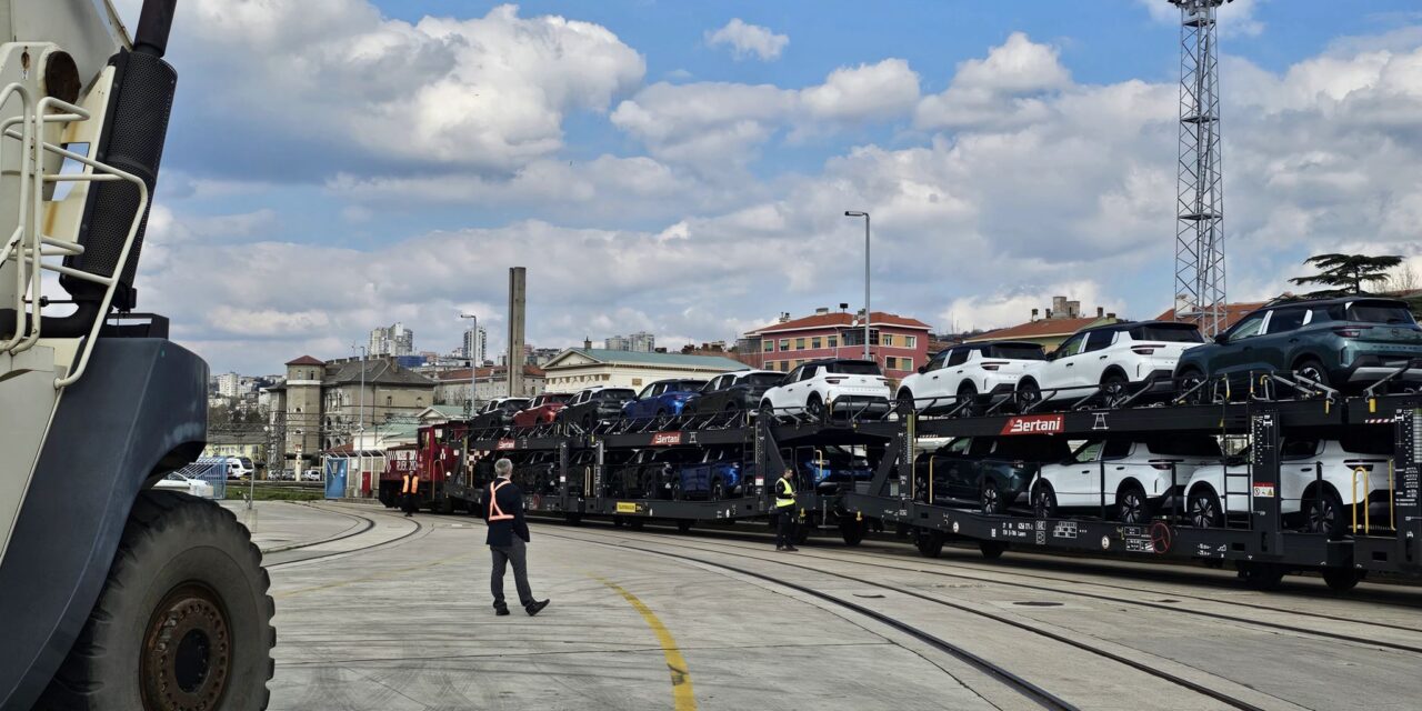 Rijeka, first car train at the cargo terminal<h2 class='anw-subtitle'>First train from Trnava, Slovakia: the Croatian port enters finished-vehicle logistics by rail</h2>