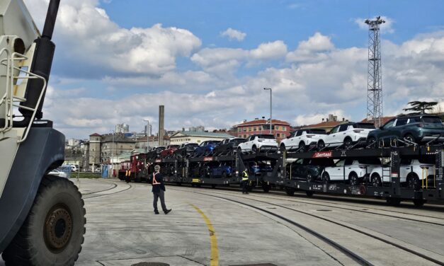 Fiume, primo treno di auto al terminal merci<h2 class='anw-subtitle'>Arrivata la prima composizione ferroviaria da Trnava (Slovacchia): il porto croato entra nella logistica dei veicoli finiti via ferro</h2>