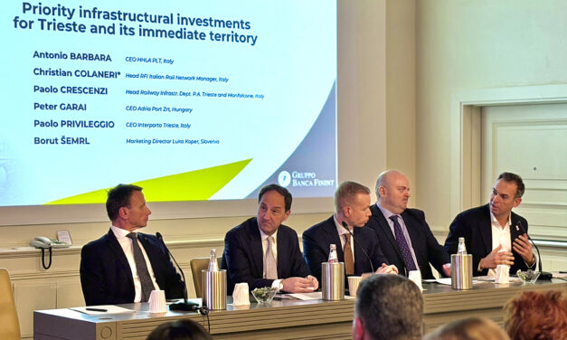 Porto di Trieste e Balcani: operatori chiedono infrastrutture e interoperabilità<h2 class='anw-subtitle'>Dal Global Gateway Ue ai corridoi IMEC, focus su capacità ferroviaria, coordinamento tra Stati e sistemi compatibili</h2>