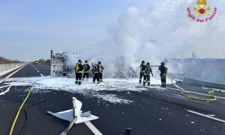 Another A4 accident: lorry catches fire<h2 class='anw-subtitle'>Accident involving articulated lorry and tanker: one driver slightly injured. Section closed in both directions</h2>