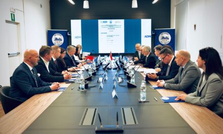 Trieste–Hungary, agreement on customs corridor<h2 class='anw-subtitle'>Agreement between authorities to speed up traffic flows and strengthen the role of the port and the new terminal in links with central-eastern Europe</h2>