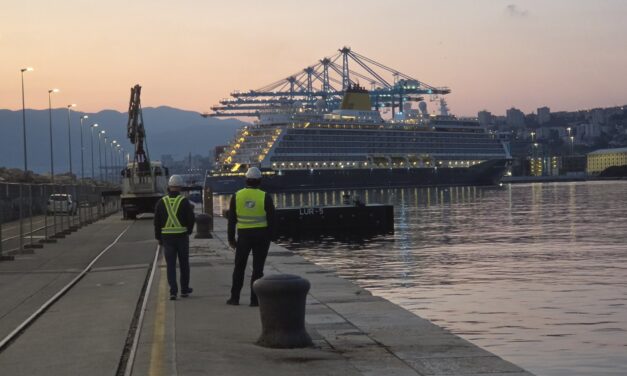 Fiume apre stagione crociere con Spirit of Discovery