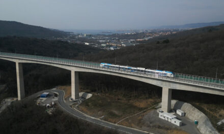 Ferrovia Capodistria-Divaccia: 73 milioni dalla BEI<h2 class='anw-subtitle'>La Banca europea per gli investimenti eroga la seconda tranche del prestito per la nuova linea a servizio del porto</h2>