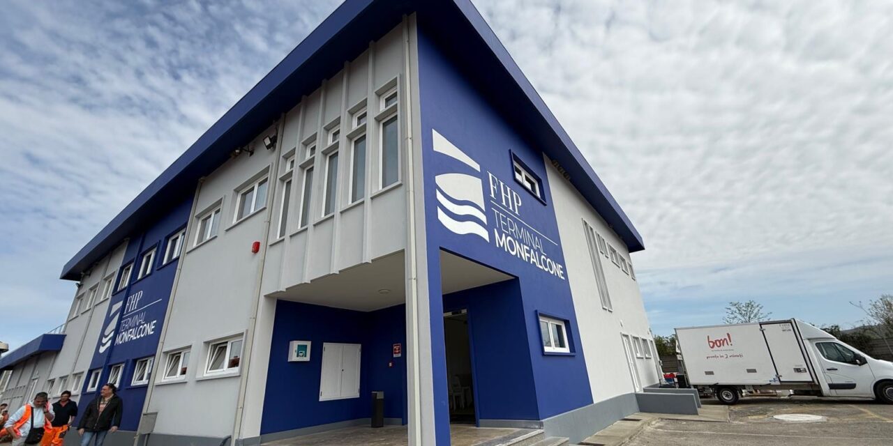 Russo, FHP Monfalcone: «Più rimorchiatori e treni per crescita porto»<h2 class='anw-subtitle'>Inaugurata oggi la nuova palazzina. Il presidente dell’Authority, Consalvo: «Vanno rafforzati collegamenti via terra»</h2>