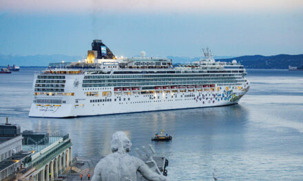 Cruises, Trieste meets the three-ship challenge: over 5,000 passengers<h2 class='anw-subtitle'>Fiery weekend with calls distributed between the city centre and the New Port</h2>