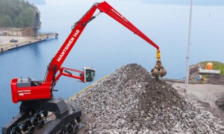 Nuova gru per Terminal Porto Nogaro<h2 class='anw-subtitle'>In fase di montaggio il nuovo equipment per la movimentazione di rinfuse</h2>