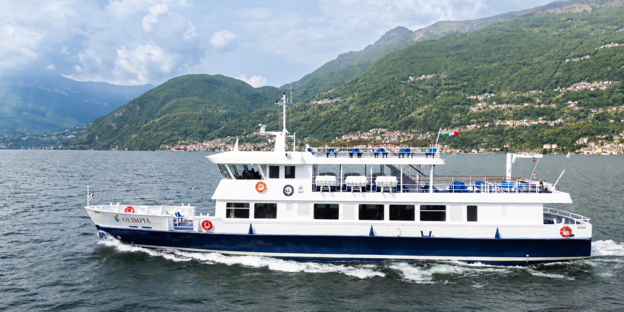 Lago di Como, debutta la motonave ibrida Olimpia<h2 class='anw-subtitle'>L'unità da 350 posti con autonomia elettrica è stata realizzata dal Cantiere navale Cartubi di Trieste</h2>