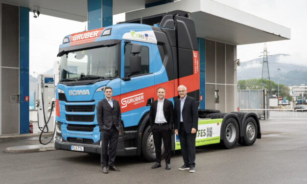 Gruber Logistics and Scania test fuel-cell truck<h2 class='anw-subtitle'>The project is part of the European ZEFES initiative and sees the vehicle used on operational routes with leading industrial customers</h2>