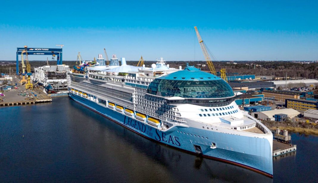 Royal Caribbean prende in consegna la Legend of the Seas<h2 class='anw-subtitle'>La nuova ammiraglia alimentata a GNL debutterà nel Mediterraneo a luglio prima di trasferirsi nei Caraibi</h2>
