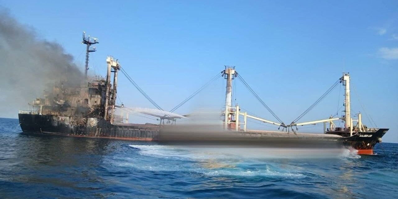 Nave mercantile colpita dai russi nel Mar Nero, dieci morti<h2 class='anw-subtitle'>La portarinfuse Golden Leo, in uscita da Odessa carica di cereali, è stata centrata da tre missili. Kiev denuncia un attacco deliberato contro la navigazione civile</h2>