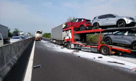 Ancora un incidente tra Tir sulla A4 verso Venezia<h2 class='anw-subtitle'>Tamponamento fra tre mezzi pesanti: un camionista ferito e incastrato nell'abitacolo, pesanti ripercussioni sul traffico</h2>